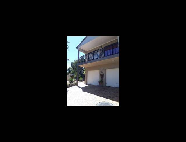 4 BEDROOM FREESTANDING FOR SALE IN FLAMINGO VLEI